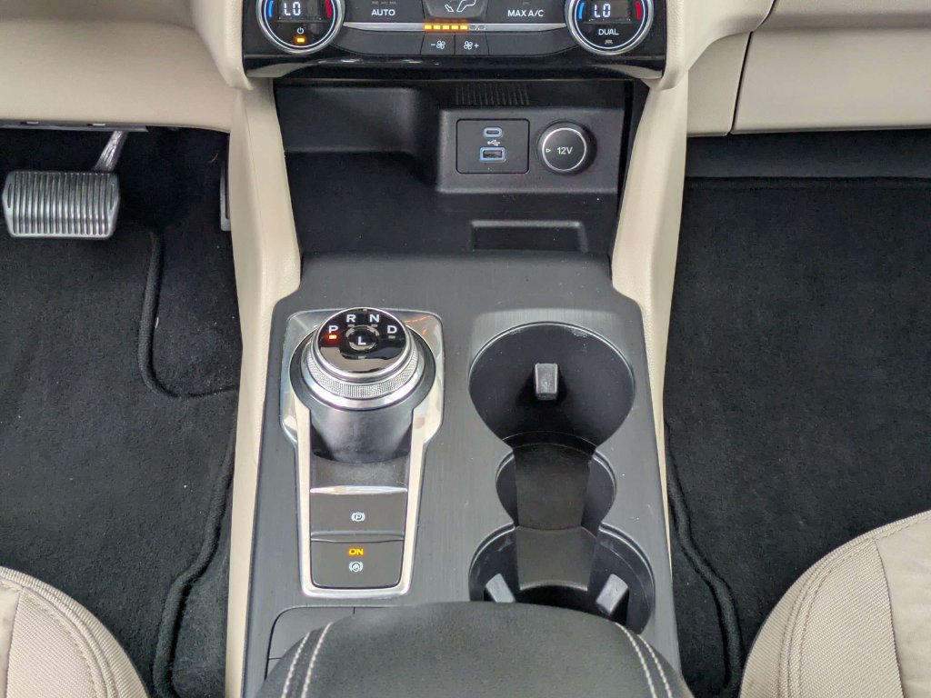 Certified 2021 Ford Escape SE w/ SE Sport Appearance Package FWD image 20