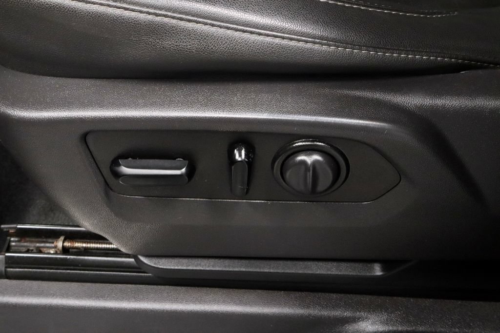 Used 2021 Chevrolet Silverado 1500 RST w/ Convenience Package II AWD/4WD image 24