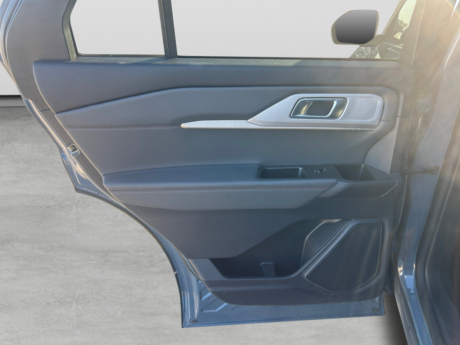 Certified 2025 Ford Explorer Active RWD image 21