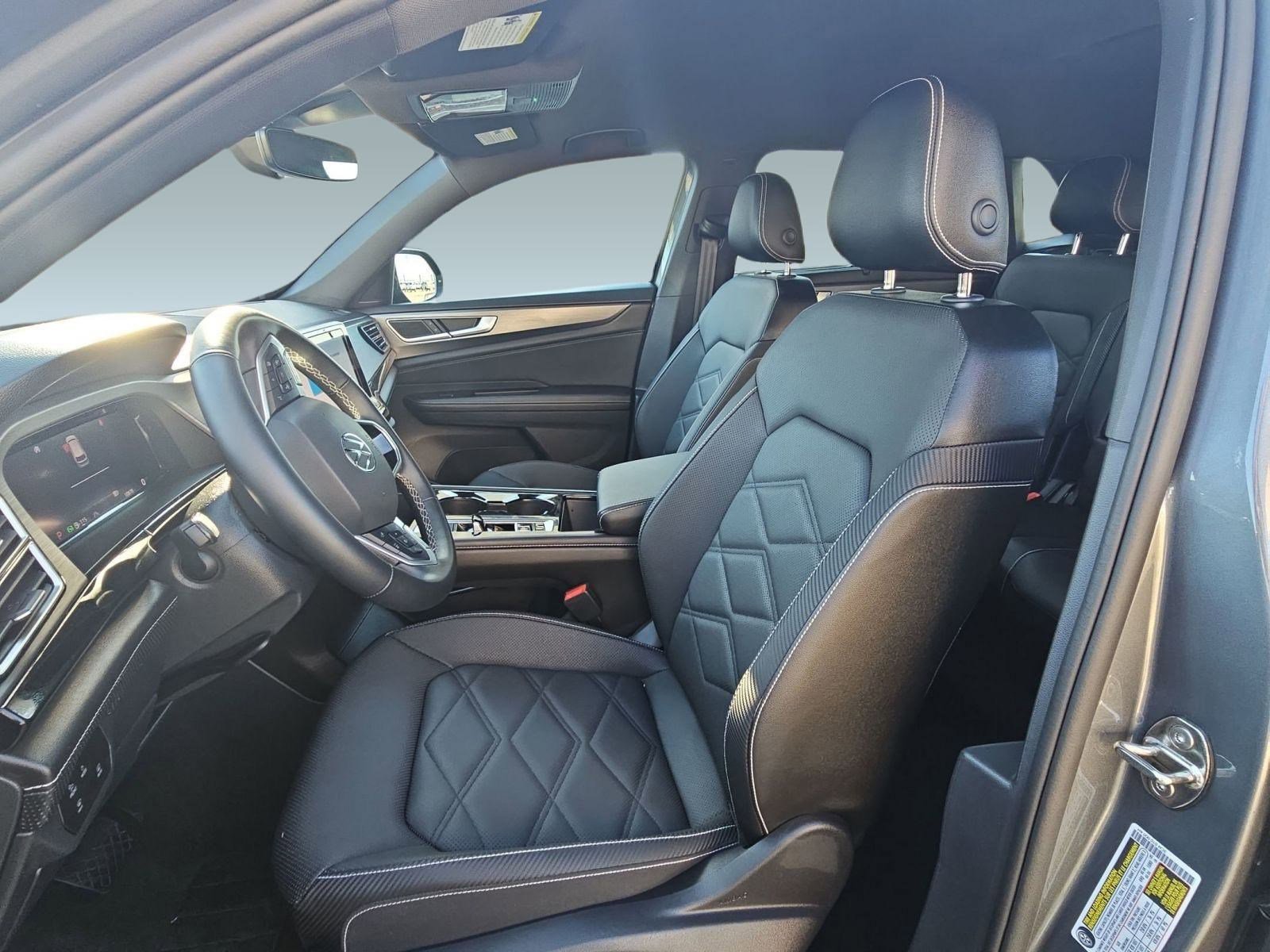 Used 2025 Volkswagen Atlas Cross Sport SE image 5