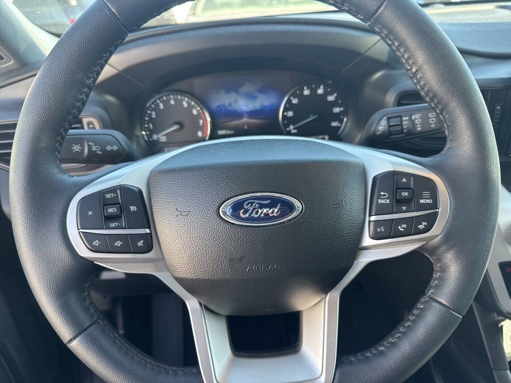 Certified 2023 Ford Explorer XLT image 9
