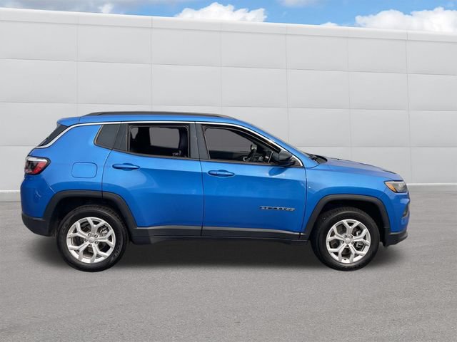 Used 2024 Jeep Compass Latitude AWD/4WD image 11