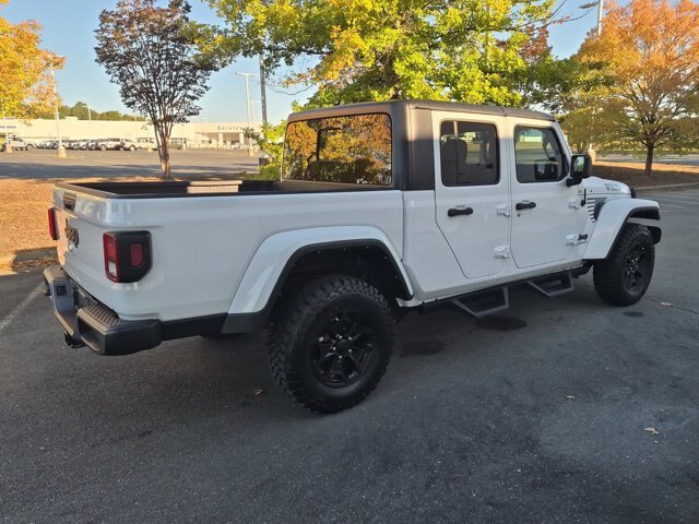 Used 2022 Jeep Gladiator Sport AWD/4WD image 4