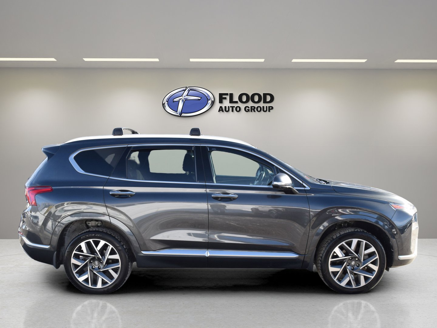 Used 2022 Hyundai Santa Fe Calligraphy image 3