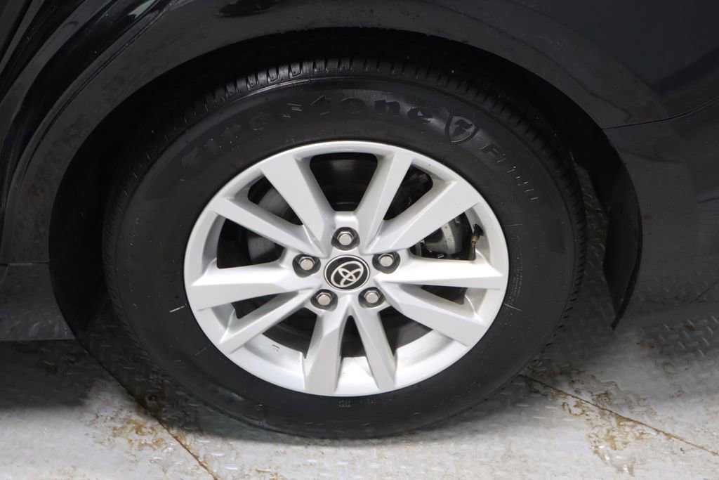 Used 2025 Toyota Camry LE FWD image 19