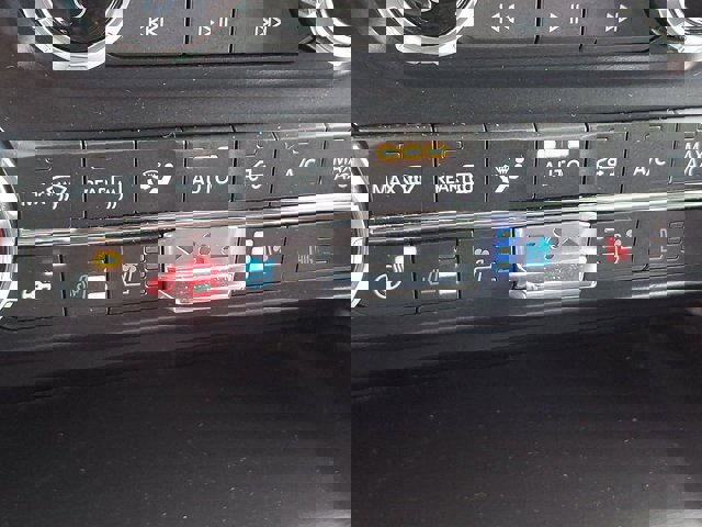 Certified 2021 Ford F150 Lariat w/ Equipment Group 502A High image 26