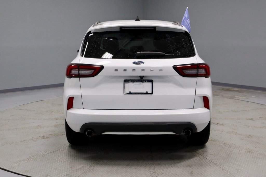 Certified 2023 Ford Escape ST-Line image 4