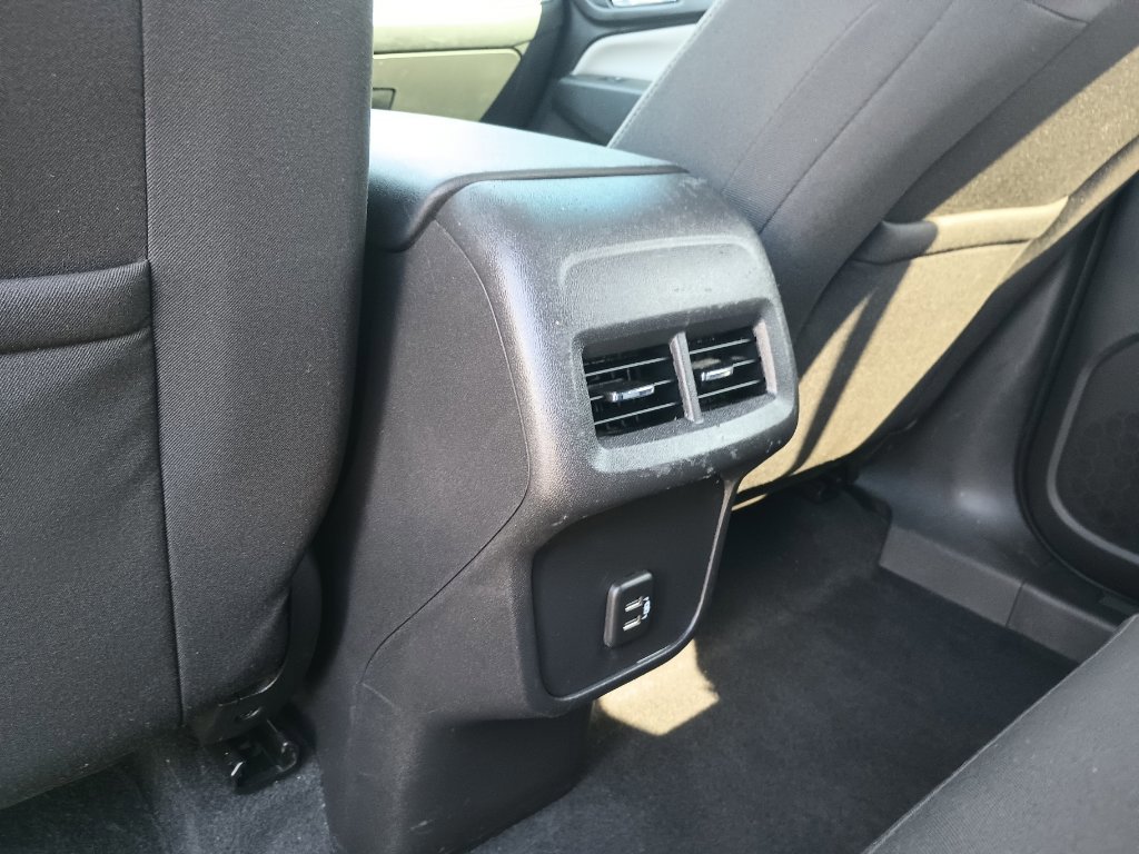 Used 2020 Chevrolet Equinox LS w/ LS Convenience Package image 27