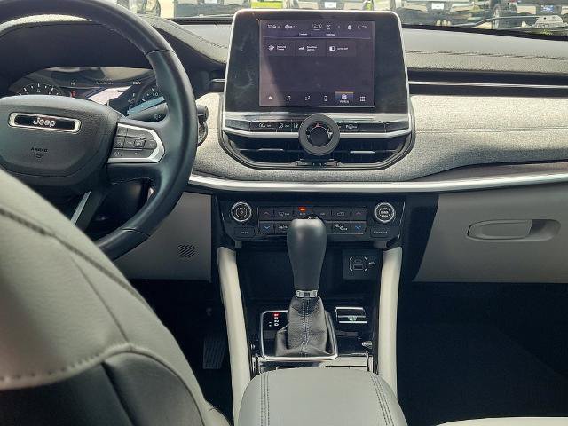 Used 2022 Jeep Compass Latitude w/ Convenience Group FWD image 18