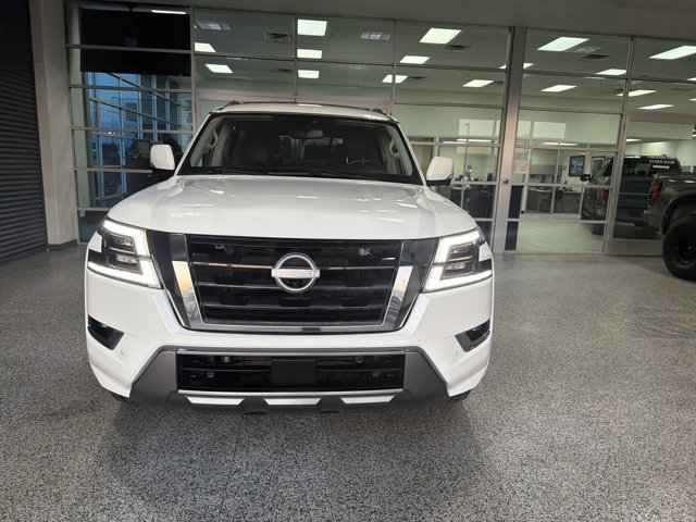 Used 2022 Nissan Armada SL w/ Captain's Chairs Package RWD image 2