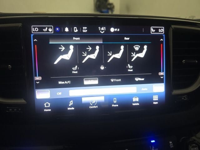 Used 2024 Chrysler Pacifica Touring-L FWD image 21