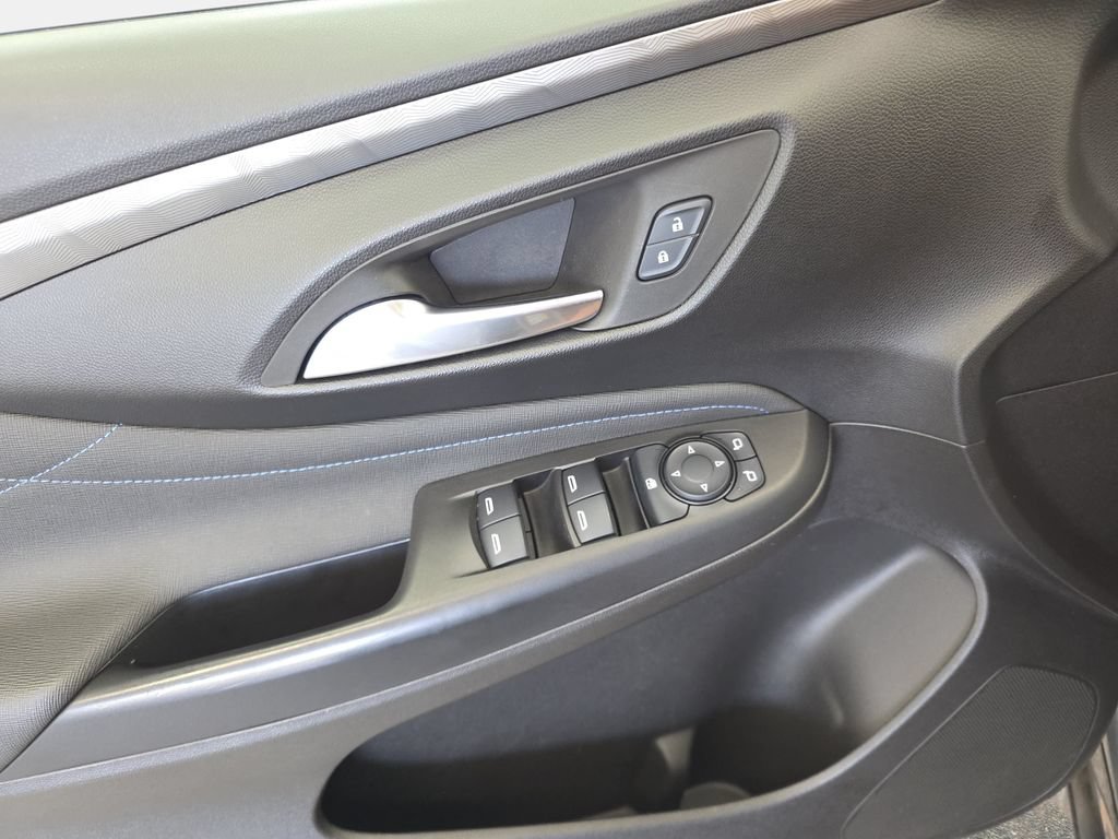 Used 2024 Buick Envista Sport Touring w/ Convenience I Package FWD image 25