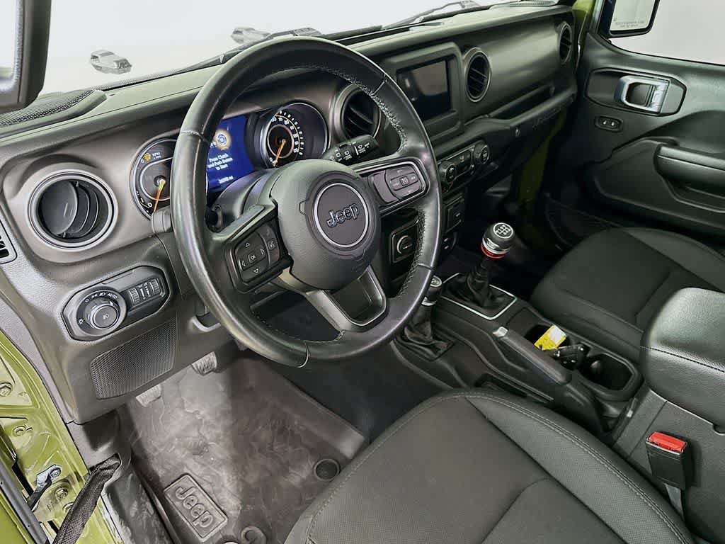 Used 2022 Jeep Wrangler Unlimited Sport AWD/4WD image 2