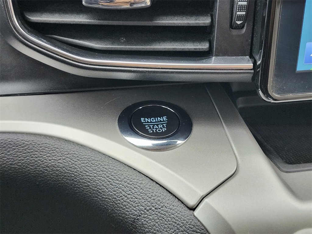 Certified 2022 Ford Explorer XLT w/ Equipment Group 202A image 25