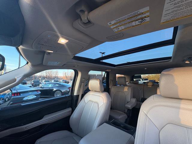 Certified 2024 Ford Expedition Limited image 26