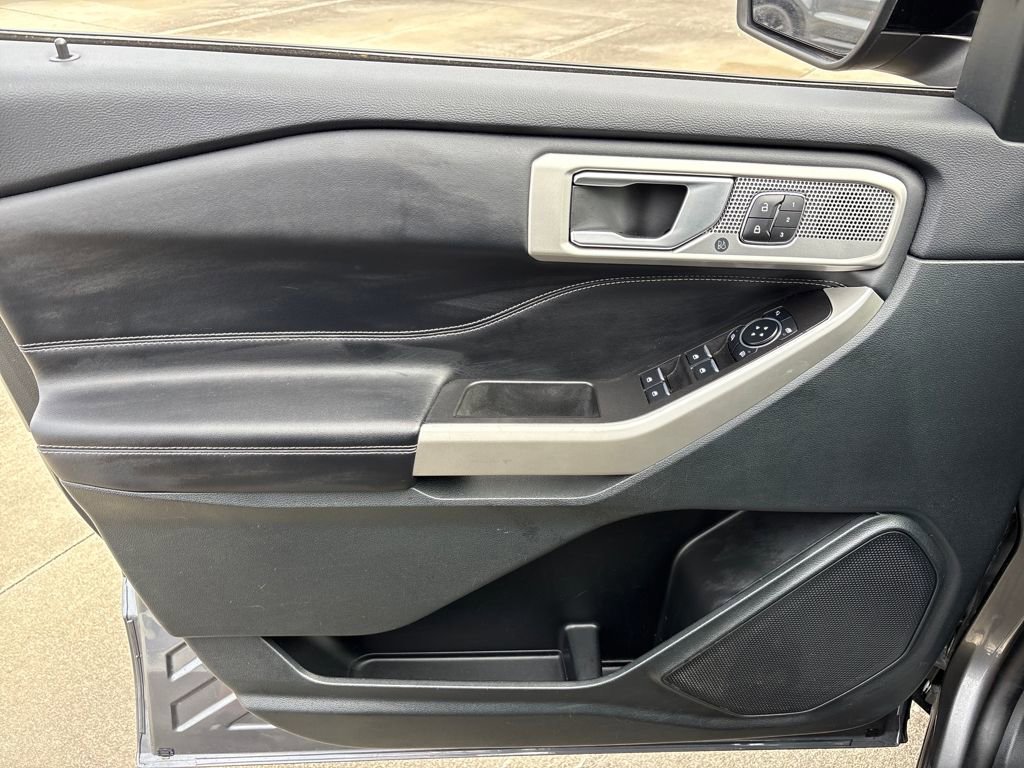 Certified 2023 Ford Explorer Limited w/ Equipment Group 301A image 15