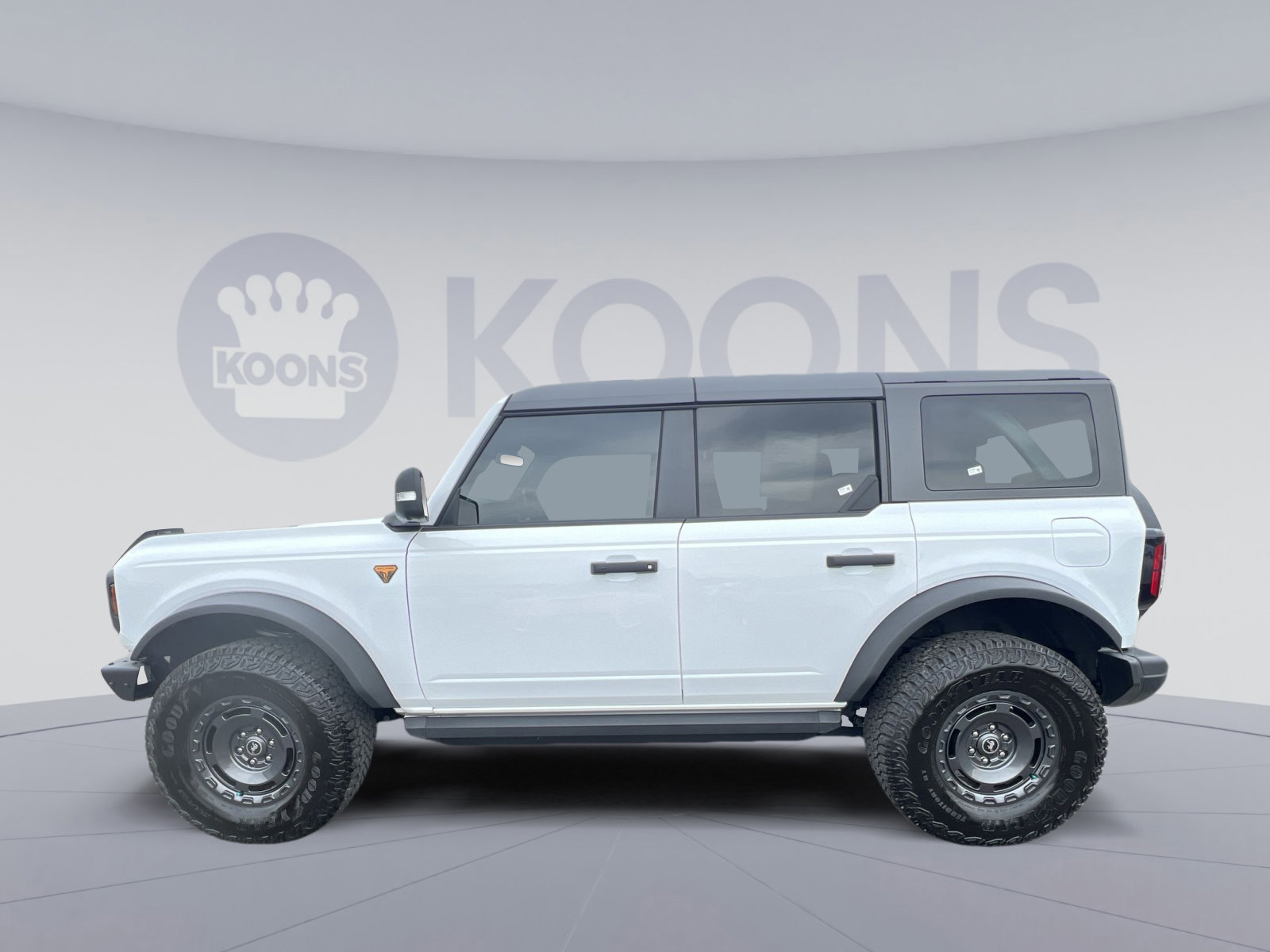 Certified 2025 Ford Bronco Badlands AWD/4WD image 3