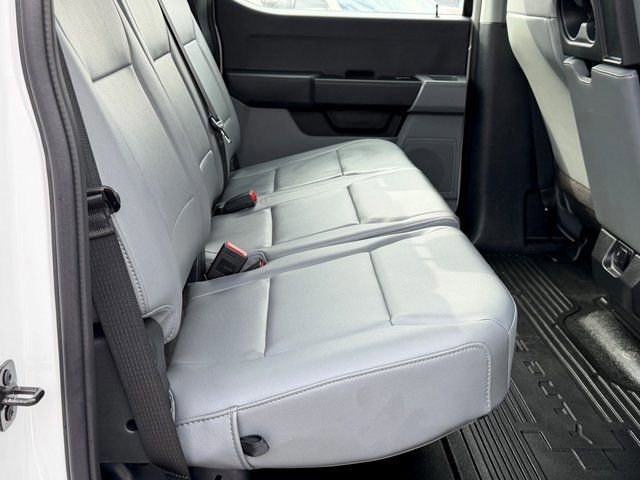 Certified 2025 Ford F250 XL w/ XL Chrome Package image 17