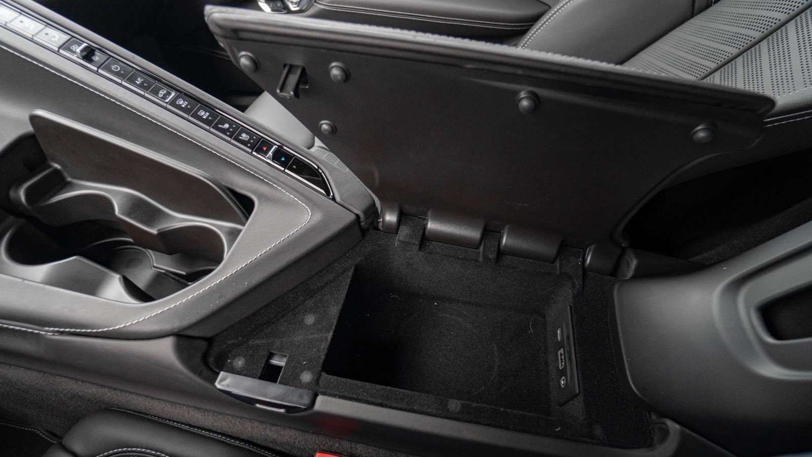 Used 2023 Chevrolet Corvette Stingray Premium Cpe w/ Z51 Performance Package image 31