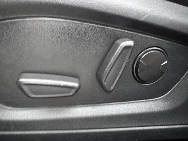 Certified 2021 Ford Explorer XLT w/ Equipment Group 202A image 28