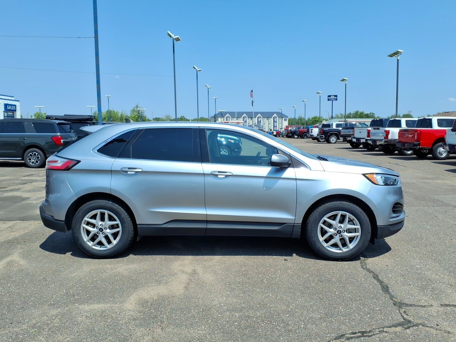 Certified 2024 Ford Edge SEL AWD/4WD image 7