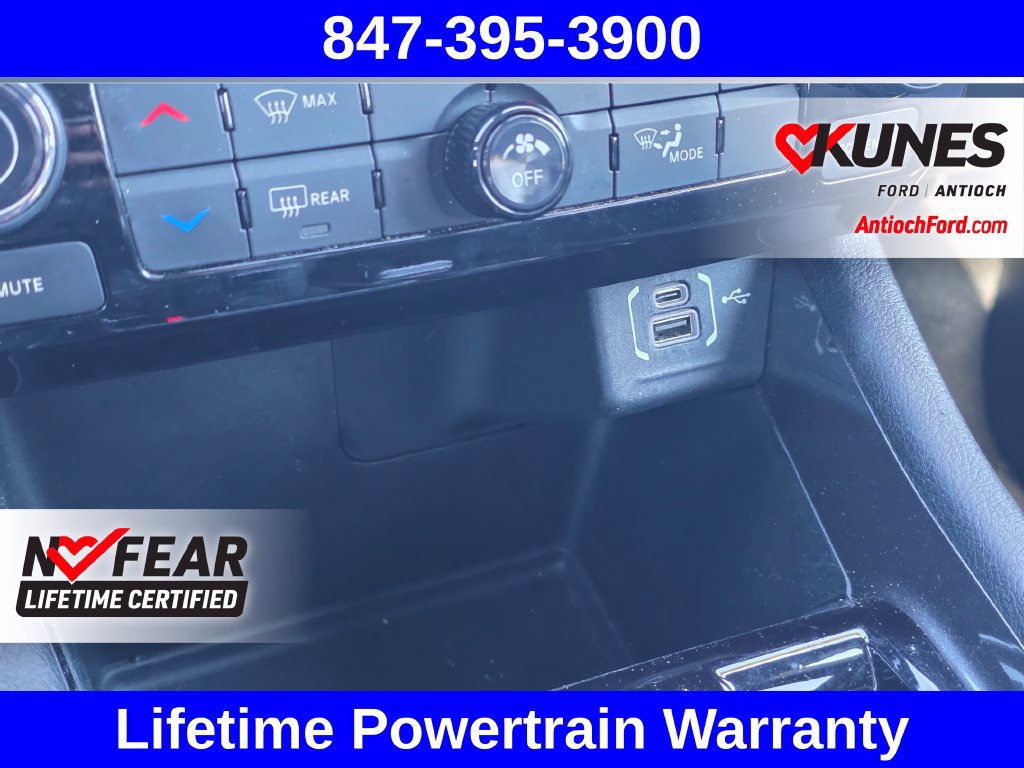 Used 2024 Jeep Compass Latitude AWD/4WD image 40