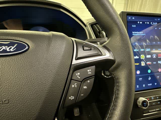 Certified 2024 Ford Edge SEL w/ Convenience Package AWD/4WD image 9