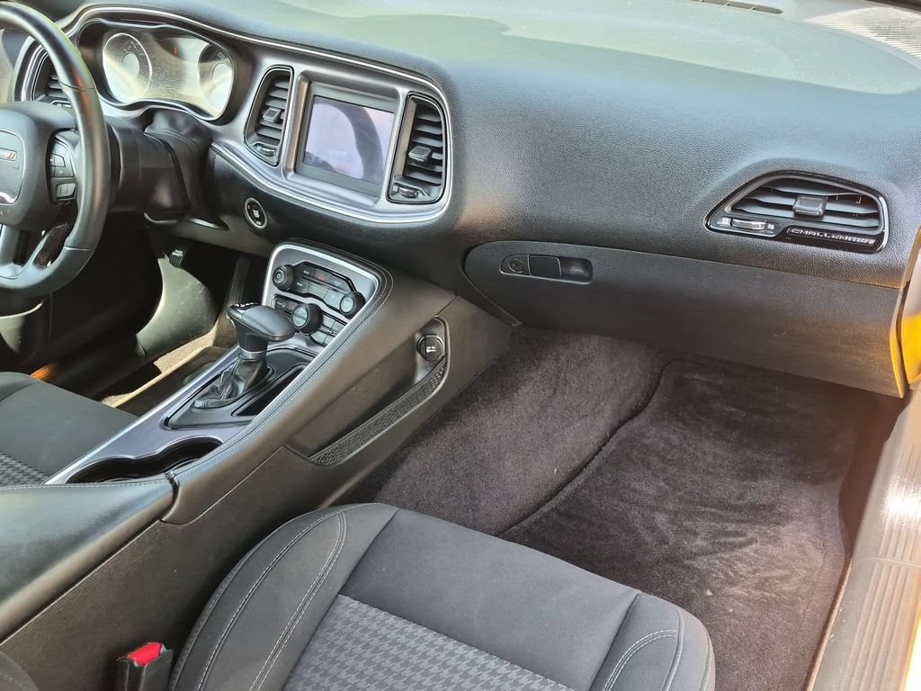 Used 2018 Dodge Challenger R/T RWD image 19
