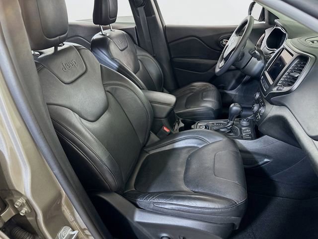 Used 2021 Jeep Cherokee Latitude Lux w/ Comfort/Convenience Group image 14