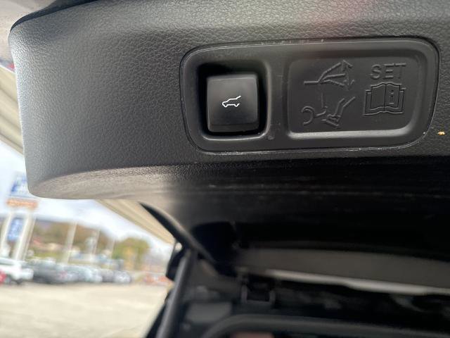 Certified 2022 Ford Expedition Max Limited image 32