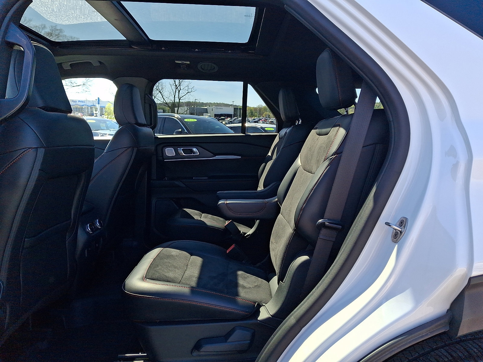 Certified 2025 Ford Explorer ST w/ Sun And Sound Package AWD/4WD image 10