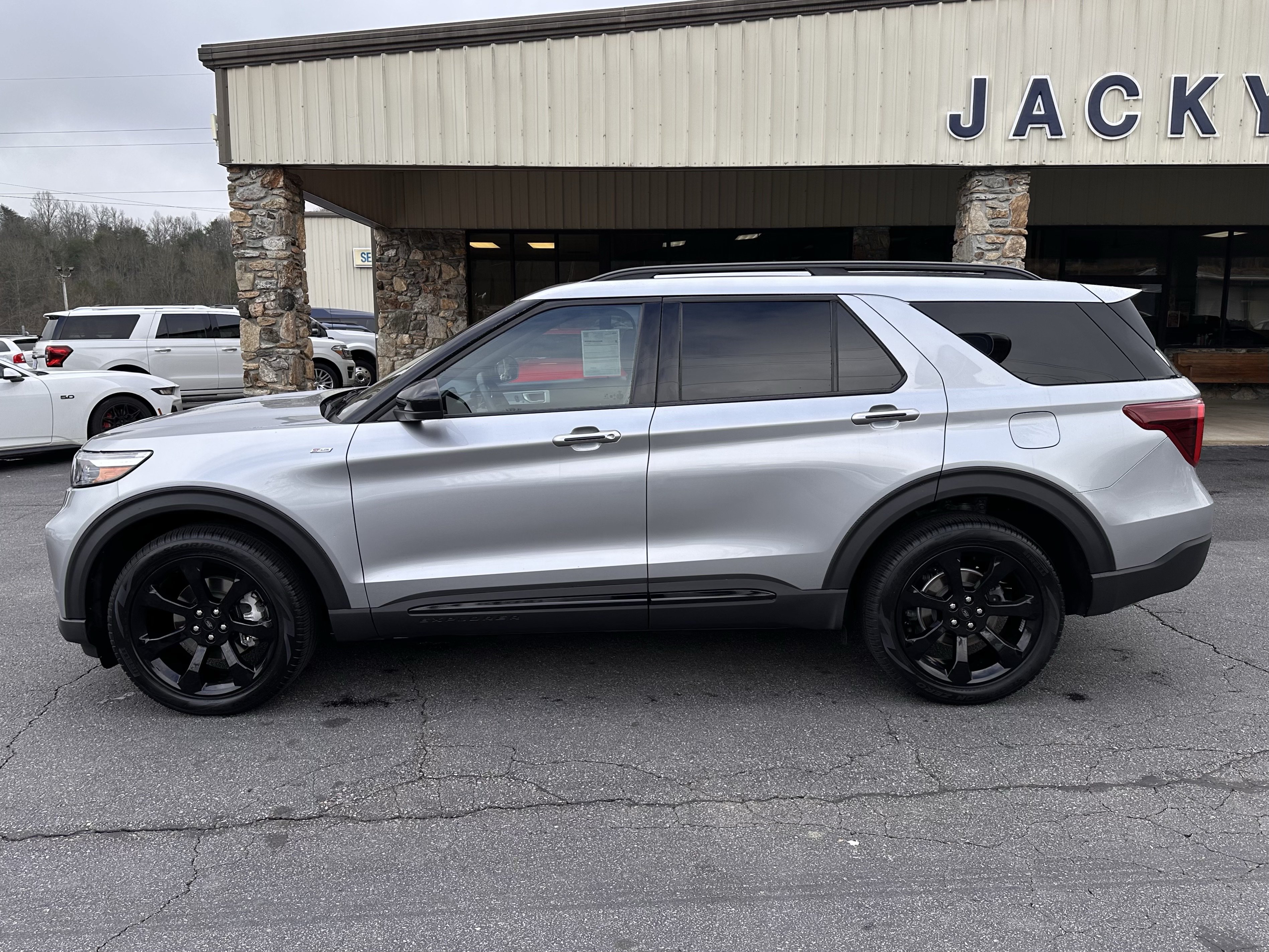 Certified 2023 Ford Explorer ST-Line w/ Class IV Trailer Tow Package