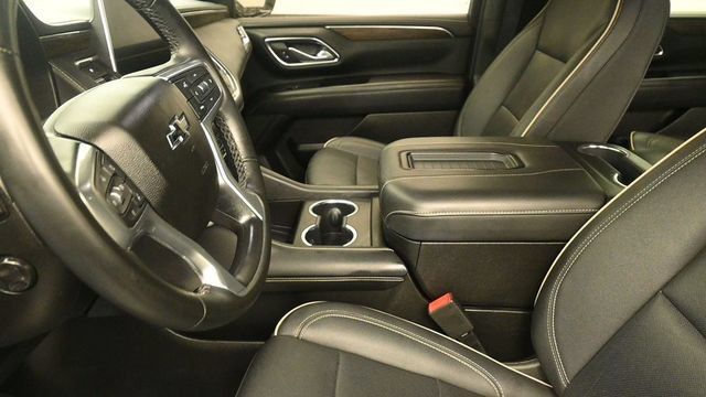 Used 2023 Chevrolet Suburban Premier AWD/4WD image 24