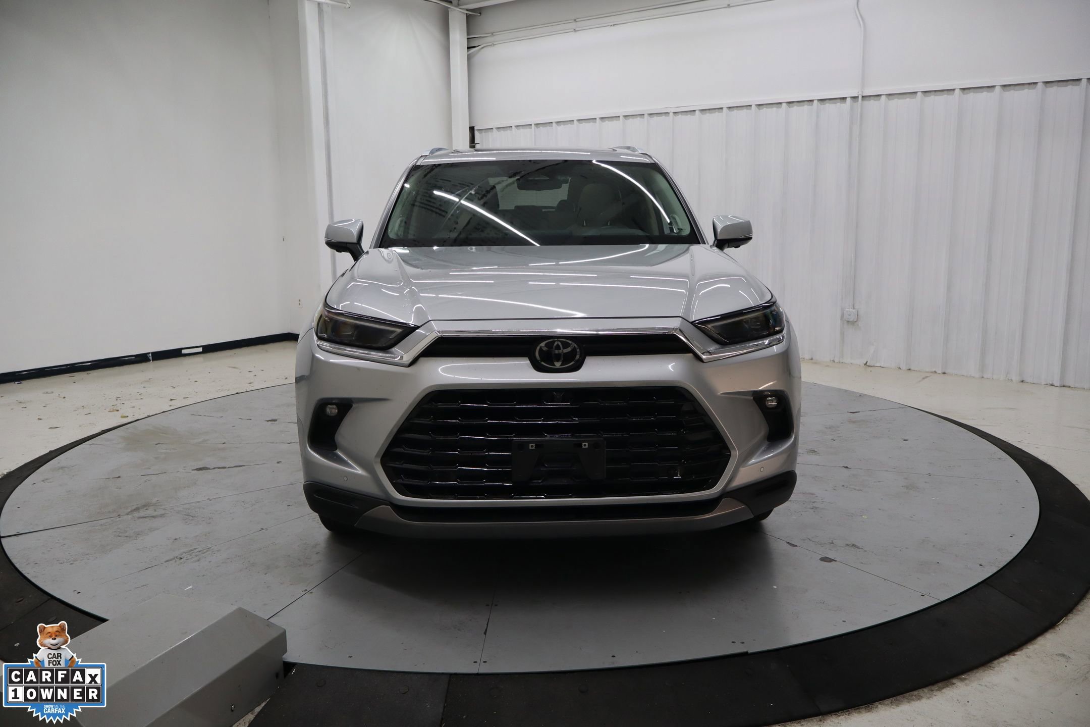 Used 2024 Toyota Grand Highlander AWD image 9