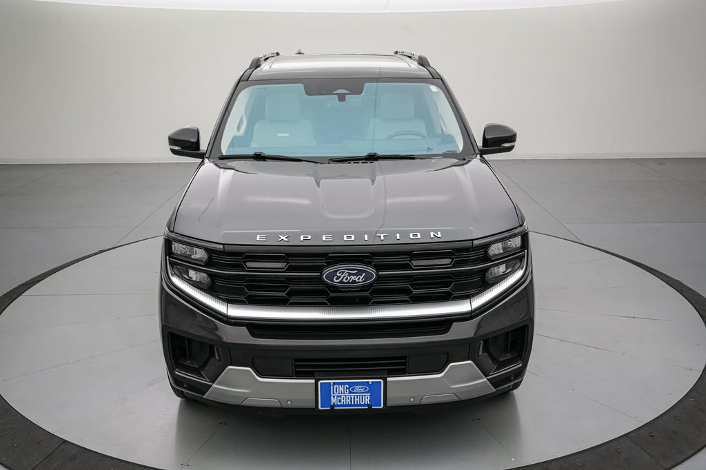Certified 2025 Ford Expedition Platinum w/ Driver's Package AWD/4WD image 9