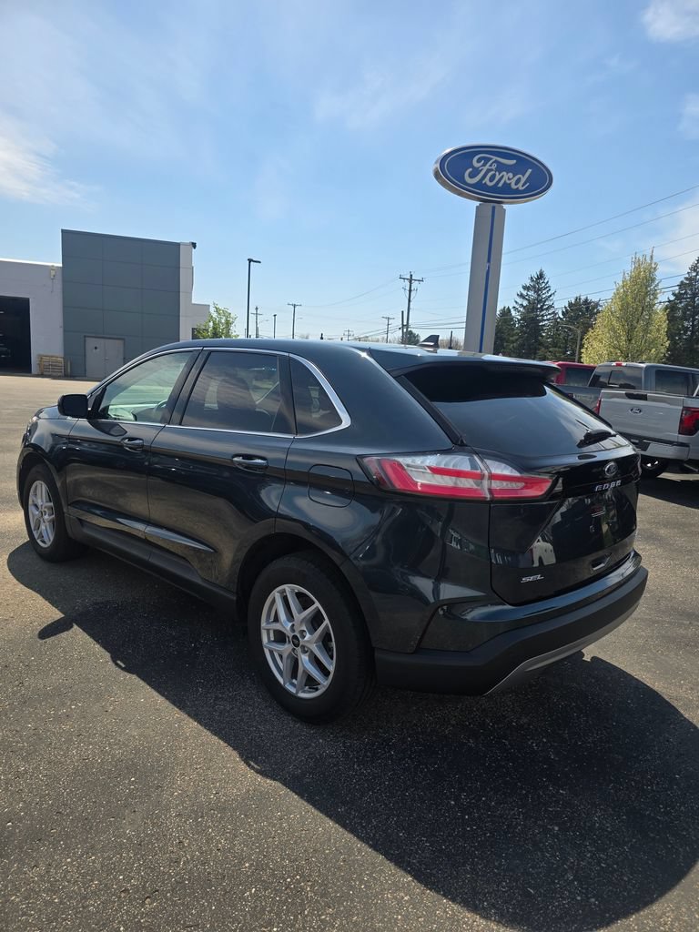 Certified 2024 Ford Edge SEL w/ Convenience Package AWD/4WD image 3