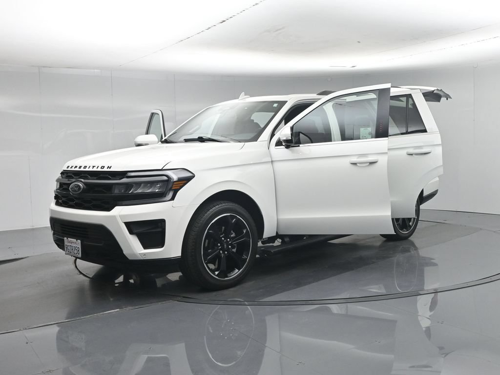 Certified 2023 Ford Expedition Limited AWD/4WD image 38