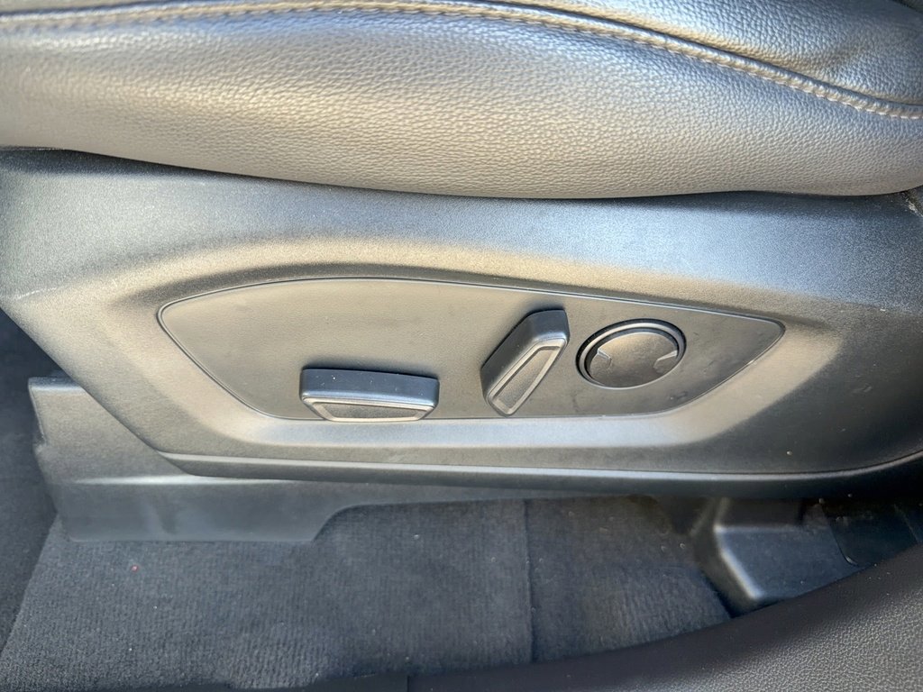 Certified 2022 Ford Explorer ST-Line w/ Class IV Trailer Tow Package image 35