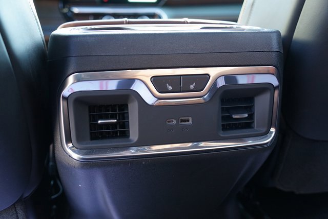 Used 2025 GMC Sierra 1500 Denali Ultimate image 9