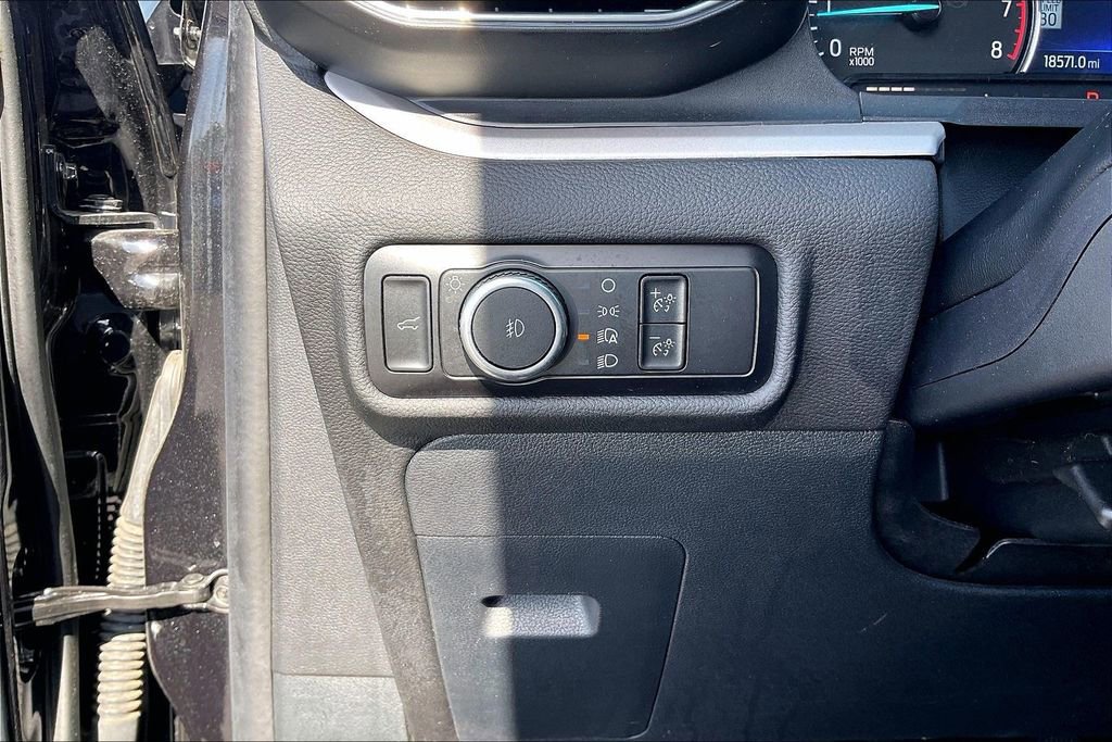 Certified 2023 Ford Explorer XLT w/ Equipment Group 202A image 35