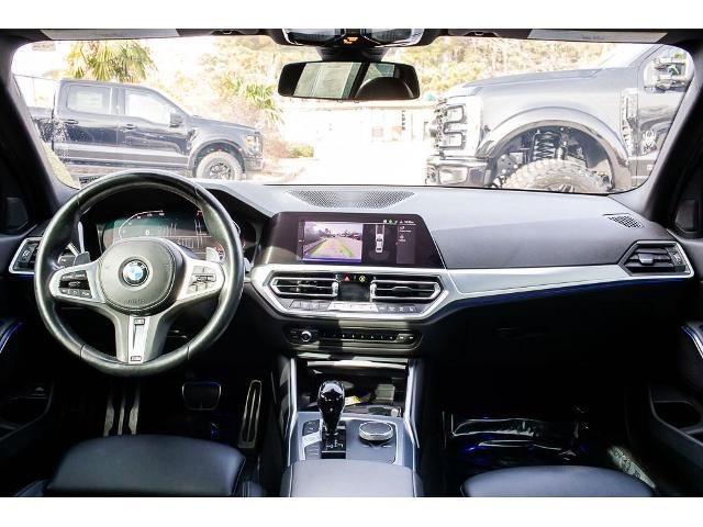 Used 2022 BMW 330i Sedan w/ M Sport Package image 10