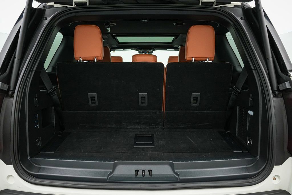 Certified 2022 Ford Expedition Platinum image 21
