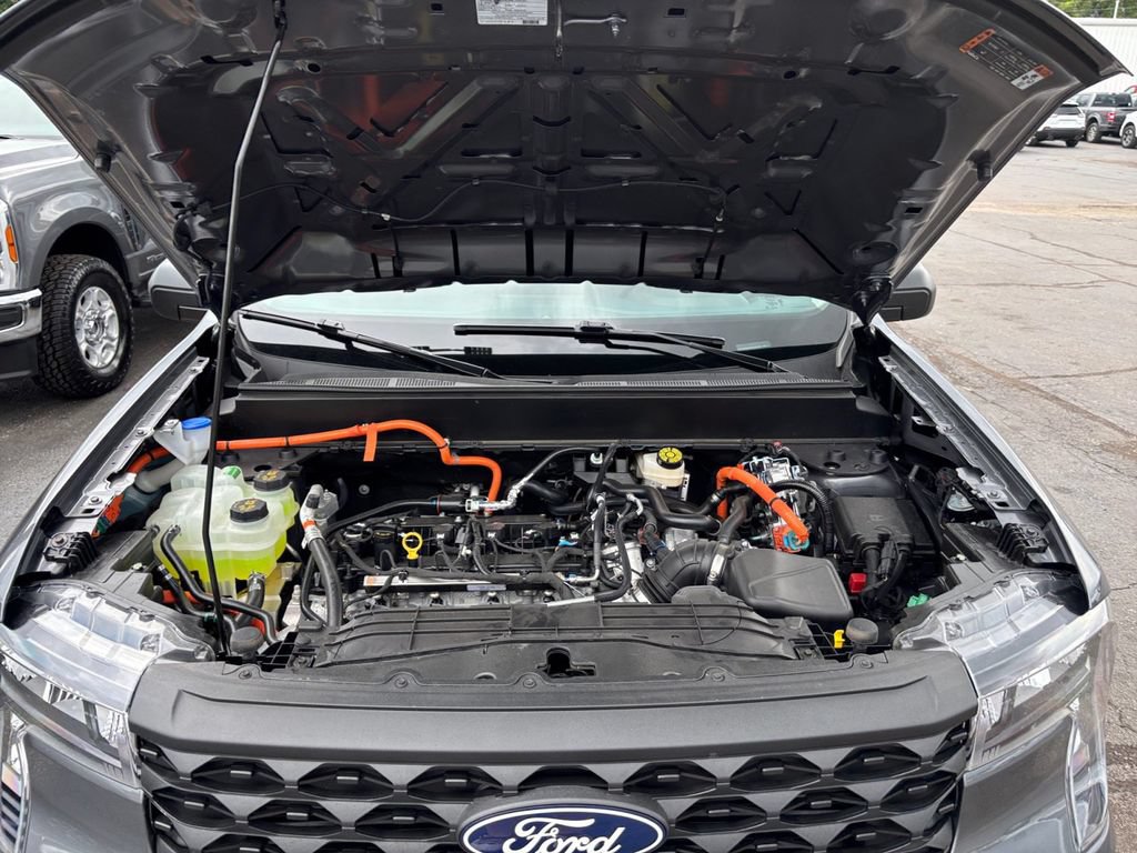Certified 2026 Ford Maverick XLT FWD image 25