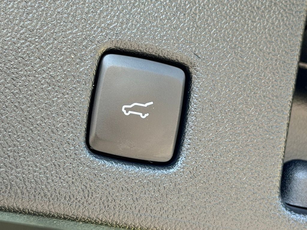 Certified 2023 Ford Escape ST-Line w/ Tech Pack #1 FWD image 33