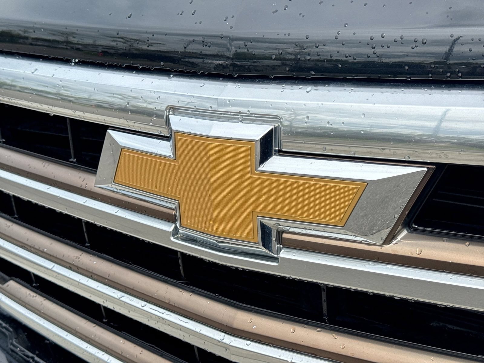 Used 2022 Chevrolet Silverado 1500 High Country w/ Technology Package AWD/4WD image 14