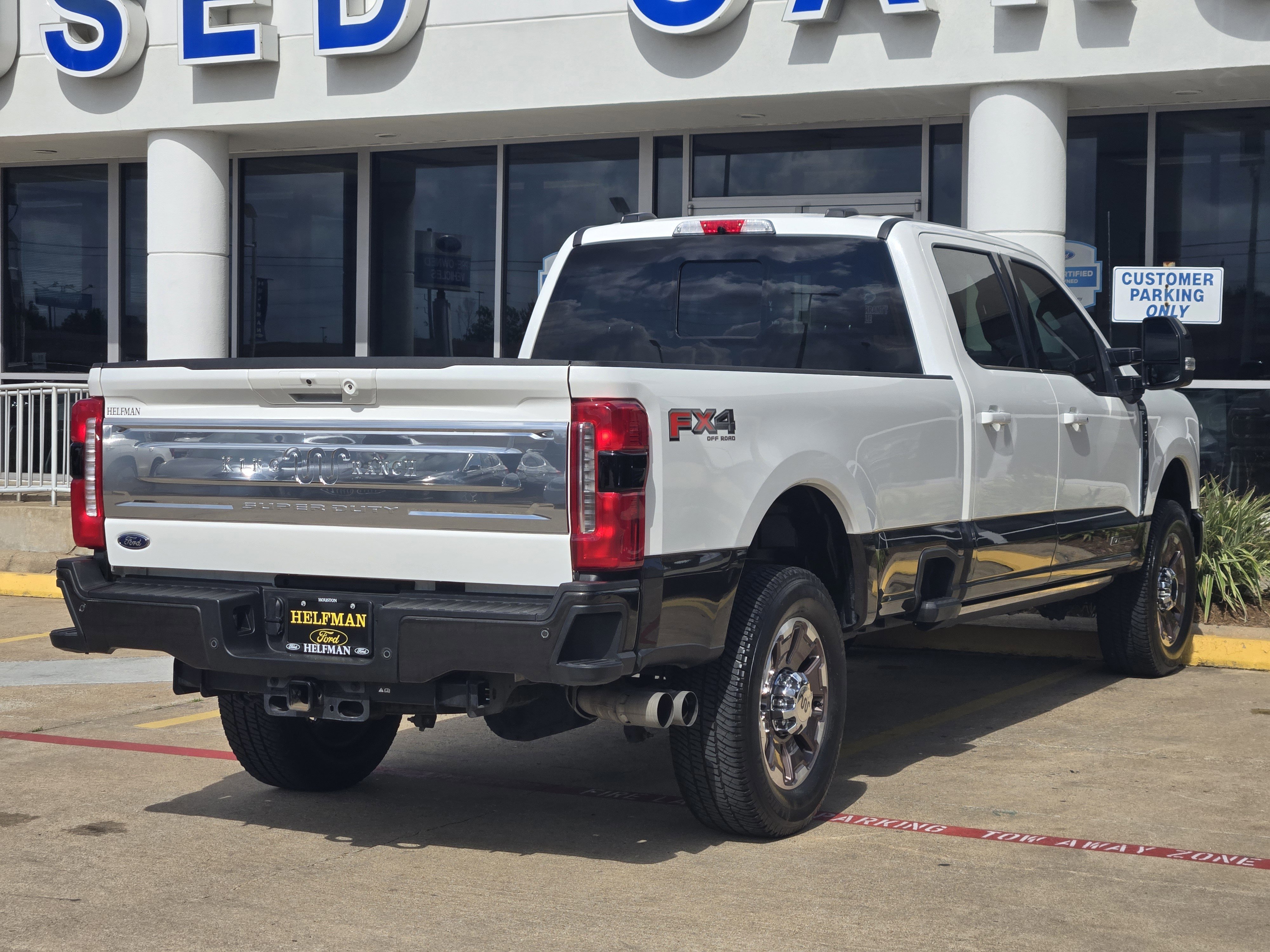 Certified 2024 Ford F350 King Ranch w/ FX4 Off-Road Package image 3