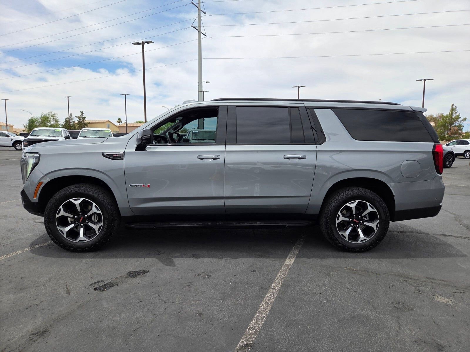 Used 2026 GMC Yukon XL AT4 w/ LPO, Floor Liner Package AWD/4WD image 3