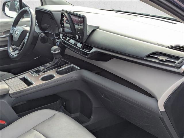 Used 2022 Toyota Sienna XLE AWD/4WD image 24