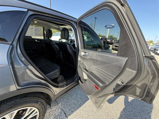 Certified 2022 Ford Escape SEL image 29