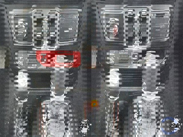 Used 2020 Jeep Wrangler Unlimited Rubicon w/ Dual Top Group image 18